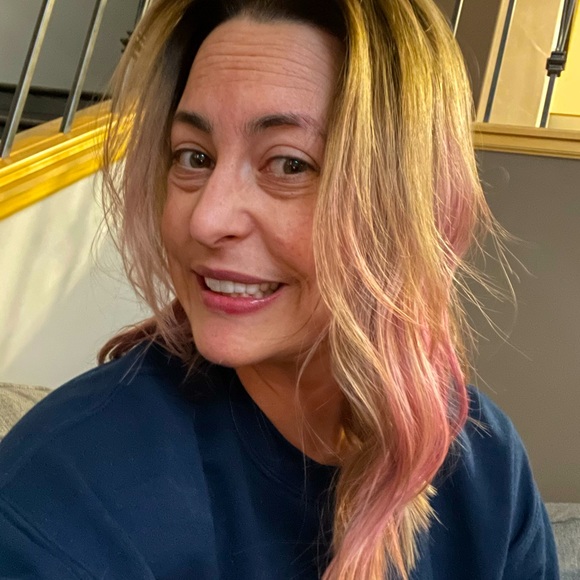 Meet your Posher, Michelle - Picture 1 of 1